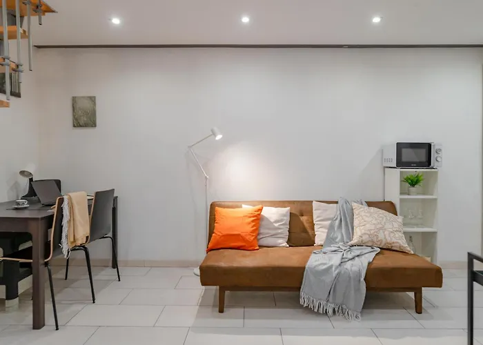 Apartment Quadriloft By Happyhostorino Turin