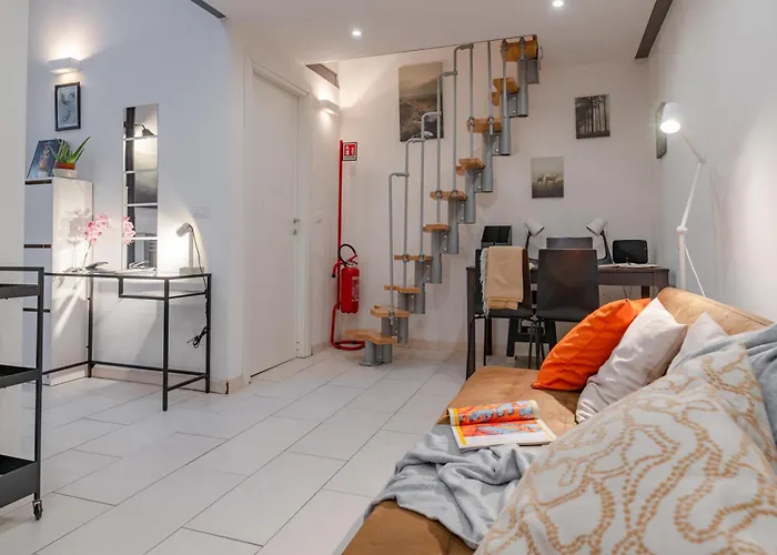 Quadriloft By Happyhostorino Daire